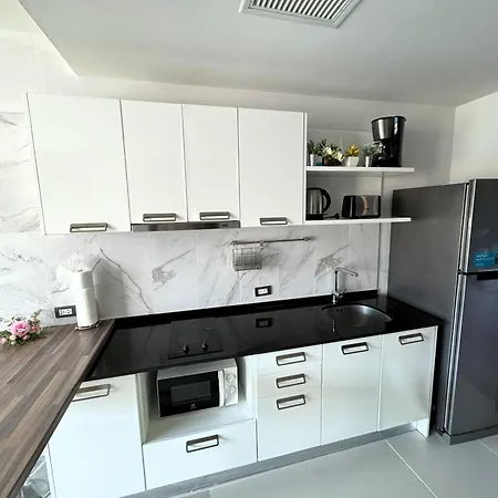 Private Apartment At Emerald Terrace Patong Exterior photo