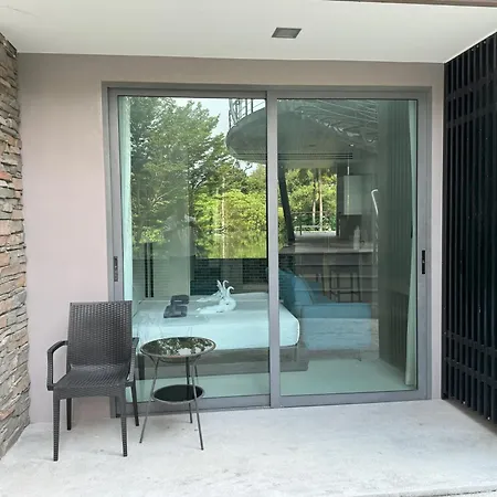 Private Apartment At Emerald Terrace Patong Exterior photo