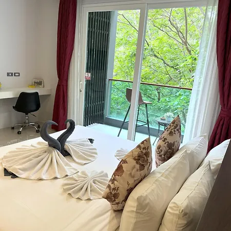 Private Apartment At Emerald Terrace Patong Exterior photo