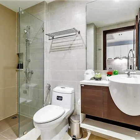 Private Apartment At Emerald Terrace Patong Exterior photo